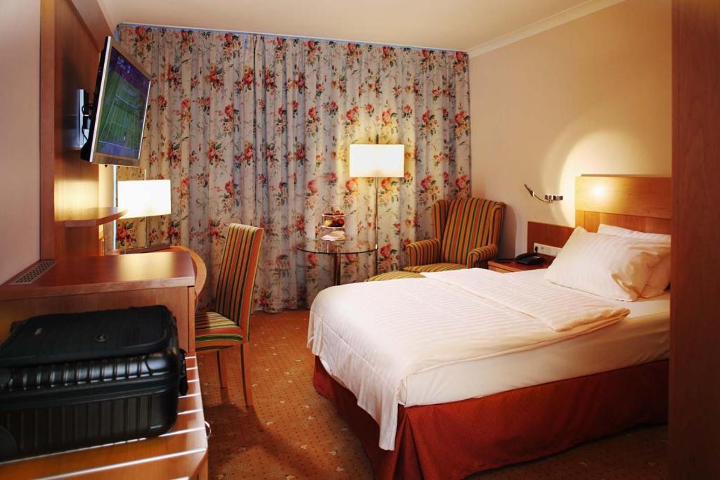 Hotel Kurpark-hotel 4*